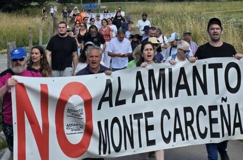 Marcha al vertedero de Castañeda Marcha al vertedero de Castañeda