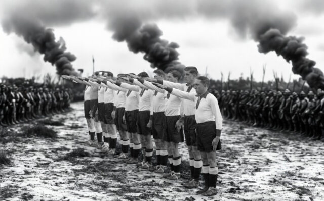 Saludo-nazi-640x398.jpg