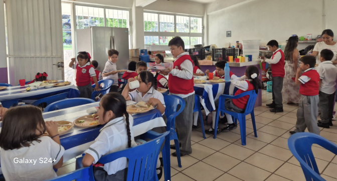 Escuela Alpuyeca - Morelos - México - Basurero