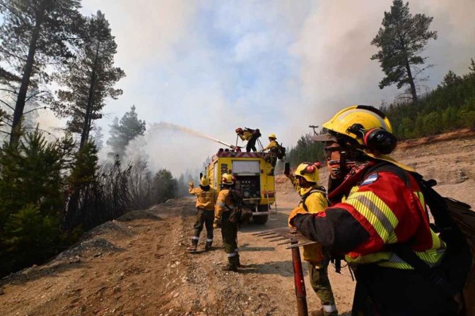 Incendios en Chubut, brigadistas en acción