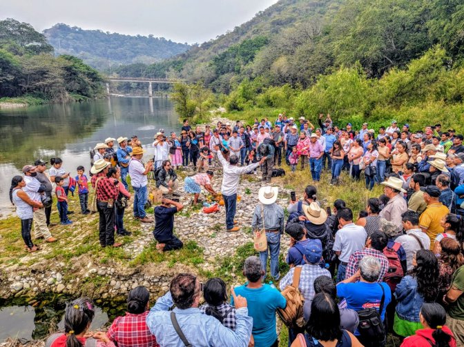 El tercer Foro Regional: No al fracking; en defensa del territorio, el agua y la vida, realizado el pasado 28 de febrero, en Axtla de Terrazas, San Luis Potosí, México